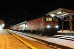 Nachdem am Abend des 9.2.2022 der REX4414 von Linz Hbf in Stainach-Irdning angekommen ist, wartet der Zug nun als REX3534 mit der 1144 099 an der Spitze auf die Retourfahrt durch das winterliche
