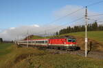 1144 093 aus Wörgl kommend am 23. November 2023 bei Fieberbrunn.