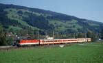 ÖBB 1144 272-0 mit R-5262 von Saalfelden nach Wörgl bei Westendorf, 21.09.2003. Scan 8804.