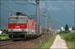 Nachschuss auf den Lokzug. 1144 260 (9181 1144 260) rollt am Zugschluss mit. Die alte Nummer auf der Front wurde mit weier Farbe bermalt. (08.07.2008)