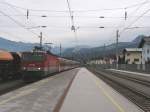 1144 067 mit REX 1510 Salzburg Hauptbahnhof-Wrgl Hauptbahnhof auf Bahnhof Kirchberg im Tirol am 18-8-2010.