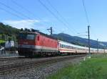 1144 226 mit D1284 Schwarzach St. Veit-Flensburg bei Brixen im Thale am 15-8-2010.