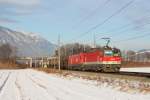 1144 212 + 1116 101 mit einem gemischten Gterzug am 29.01.2011 bei Schwaz.