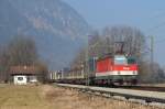 1144 257-3 fhrt am 5.03.11 mit einem KLV-Zug durch Niederaudorf Richtung Brenner.