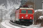 1144.40 zieht am 15.02.2013 EC151 Emona (Wien Meidling - Ljubljana)kurz nach Bruck/Mur Richtung Sden.
