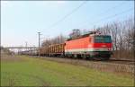 1144.115 war am 04.04.13 mit Gterzug zwischen Ebenfurth und Pottendorf zu sehen.