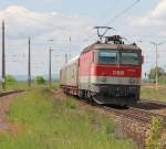 1144 224 mit Gterzug aus Richtung Wien kommend. Aufgenommen am 14.05.2013 in Gramatneusiedl.