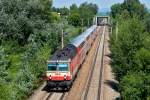 1144 092, am 27.07.2013, unterwegs mit R 2229 zwischen Korneuburg und Bisamberg.