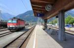 Eine 1144 steht im Bahnhof Lienz und wartet auf den nchsten Einsatz, Blickrichtung Pustertal, Juni 2012