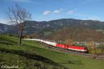 BB 1144 251 leistet am 21.10.13 Vorspanndienst am Semmering. Hier hilft sie einer 1116 und ihrem Kesselzug ber den Berg. Apfelwiese, kurz vor Eichberg