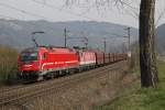 541-020 der Slovenischen Eisenbahnen und 1144.214 der ÖBB ziehen am 2.04.2014 gemeinsam einen Güterzug bei Fentsch St.Lorenzen durchs Murtal.