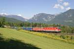 Vor Rax und Schneeberg fahren 1144.124+1142.564 mit dem stark verspäteten GAG-49049 am Eichberg bergwärts. 9.8.14