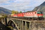 Am 10.10.2014 zogen die 1144.078 und 1116.150 sowie eine weitere 1144 einen kurzen scheinbar schweren Güterzug in Richtung Süden. Hier fotografiert auf der 137m langen Angerschluchtbrücke.