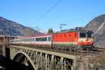 Am 23.11.2014 war die 1144.117 gehalten im Schachbrettdesign mit der Aufgabe den OIC 690 von Salzburg nach Villach zu bringen betraut.