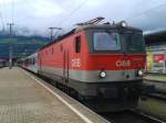 1144 025-4 mit R 4875 (Lienz - Spittal-Millstättersee) am 15.5.2015 im Bahnhof Lienz.