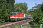 Heute einmal umgekehrte Bespannung durch 1144.088 vor MAV 470 am EN-234 im Ortsteil Werning bei Payerbach/R. am 1.8.15