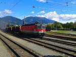 1144 023-5 mit einem Güterzug im Bahnhof Lienz. Aufgenommen am 20.9.2015 aus dem SR 14843.
