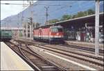 Nach einem kurzen Halt im Bahnhof Jenbach, setzt 1144 209 und eine Schwestermaschiene die fahrt richtung Kufstein fort.