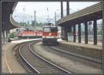 1144 274 rollt mit einem TirolTakt CityShuttle von Innsbruck kommend in den Bahnhof Kufstein gerollt.