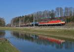 1144 092 und 1142 596 gemeinsam mit einem Güterzug am 09.03.2016 bei der  Durchfahrt in Wartberg an der Krems!