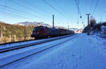1116 168-6  Vegatrans & Rail Cargo Group  und 1144 105-4 durchfahren mit dem EKOL den aufgelassenen Bahnhof Loifarn.