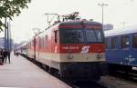 Am 14.4.1989 waren gerade die beiden Gepcktriebwagen Lokomotiven der BB  die 1146.002 und 1146.001 mit dem Schnellzug  Lehar  in Budapest Deli Pu.
