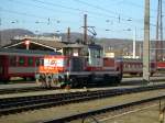 Die 1163 008 bei Rangierarbeiten in Salzburg Hbf.