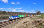 1193 980 mit einem Containerzug am 28.03.2021 bei Sandbach.