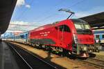 ÖBB 1216 229 'SPIRIT OF PRAHA' schiebt ein RailJet nach Praha hl.n. aus Brno hl.n. aus am 2 Juni 2015.