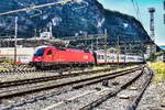 1216 002-6 fährt mit dem EC 80  DB-ÖBB EuroCity  (Verona Porta Nuova - Brennero/Brenner - München Hbf), in den Bahnhof Bolzano/Bozen ein.