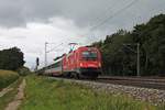 Nachdem am 12.09.2017 die 1216 013 in München Hbf um ihren EuroCity herum fuhr, war sie später am Tag wieder unterwegs nach Italien, als sie bei Zorneding gen Aßling fuhr.