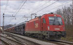 OBB 1216 147 zieht Autozug durch Maribor-Tabor Richtung Koper Hafen. /23.3.2021