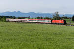 Und nochmal �BB mit einem Intercity in Richtung M�nchen am 10.05.2026 s�dlich von Osterm�nchen.