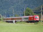 EC 100  Joze Plecnik  mit der 1216 235 bespannt   befindet sich am 20.07.2008 auf der Fahrt von  Laibach nach Prag kurz vor Micheldorf.