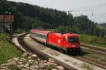 Die schn glnzende 1216 226 mit einem OEC am 21.08.2009 in Hallwang-Elixhausen.