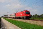 Gleich nach dem Transalpin,kam aus der anderen Richtung 1216 237-8 mit BB IC 693  betriebliche-altersvorsorge.at  Klagenfurt Hbf. - Wien Westbahnhof daher geflogen,Pasching (sterreichurlaub 18.08.09)