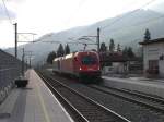 Lokzug Wrg-Kitzbhel mit 1216 024 und 1216 025 auf Bahnhof Brixen im Thale am 28-8-2008.