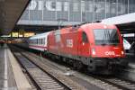 1216 015 mit einem Brenner EC in Mnchen HBF am 30.07.2010