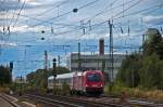 1216 018 mit EC nach Verona am 15.08.2010 bei der Durchfahrt durch Mnchen Heimeranplatz.