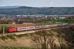 BR 1216 mit dem OIC 648  atomkraftfrei leben !  von Wien nach Salzburg unterwegs. Schildberg, am 07.04.2011.