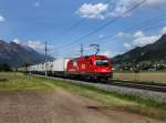 Die 1216 016 mit einer RoLa am 19.05.2012 unterwegs bei Schwaz.