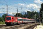 1216 011 rollt mit einem OIC am 26.07.11 durch Brixlegg Richtung Innsbruck.