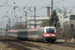 1216 020 am 24.03.13 mit einem EC gen Italia am Heimeranplatz