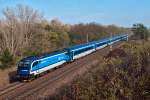 1216 235 ist mit dem EC 75 von Prag nach Wr. Neustadt unterwegs. Strasshof, am 01.11.2014.