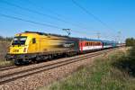 1216 210  Kapsch , unterwegs mit EC 77 (Prag-Wr. Neustadt), Anfang Oktober 2012, kurz nach der Hst. Helmahof,