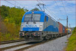 ADRIA 1216 921 zieht Containerzug durch Maribor-Tabor Richtung Koper Hafen.