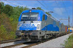 Adria 1216 922 'Vanja' zieht Containerzug durch Maribor-Tabor Richtung Koper Hafen. /8.9.2021