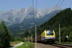 CargoServ 1216 931 zieht den Stahlzug von Linz in Richtung Villach am 01.07.12 in Bischofshofen vorbei.