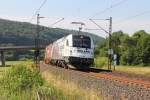 1216 955-5 der WLC mit Containerzug in Fahrtrichtung Norden. Aufgenommen bei Hermannspiegel am 09.07.2013.