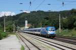 1216 922 mit Reisezugwagenüberführung am 02.08.2014 in Wernstein.